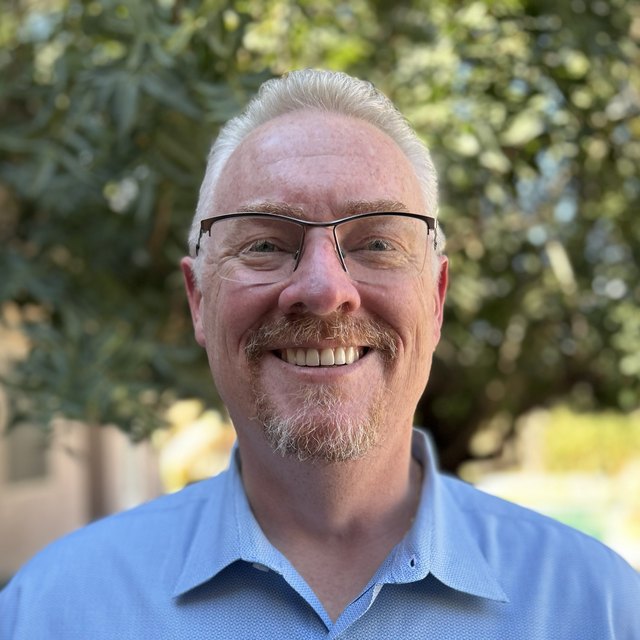 Simon Chatfield, Founder-CEO of OptimumHQ and Loxis co-founder